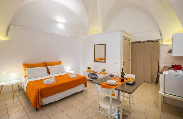 Studio 'Residenza Isabella 3' close to City Centre with Garden & Air Conditioning