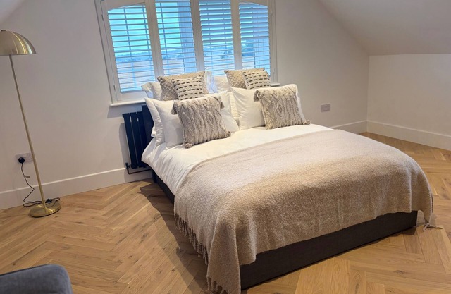 Studio - Sleeps up to 4 & Free Parking