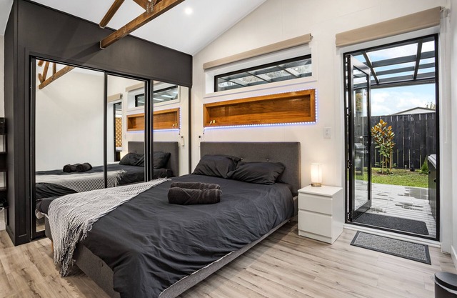 Studio Unit with Spa Bath!