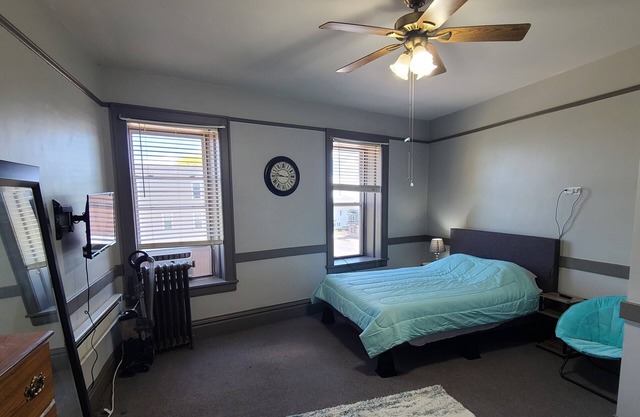 Studio w/Full Kitchen, Near MTU, Houghton, Keweenaw, Dining & on the Trail