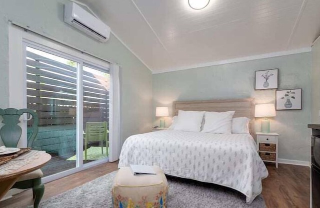 Studio with a Pool! Intimate spot for relaxation