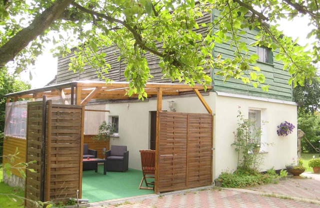 Studio with covered terrace and barbecue