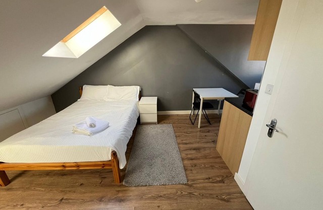 Studio with Own kitchen & Shower
