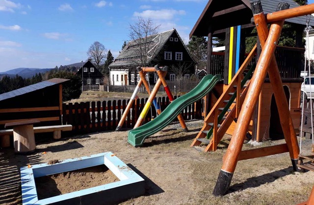 Studio with private garden and indoor pool