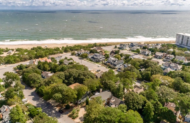 Stunner! Ocean Block 5BR Downtown Rehoboth Beach in The Pines