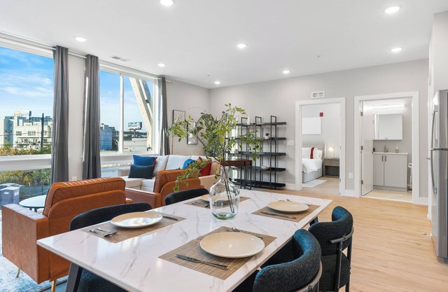 Stunning 1-BD - City Views - Near Fishtown!