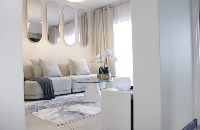 Stunning 2 bed Apartment near Monte Casino