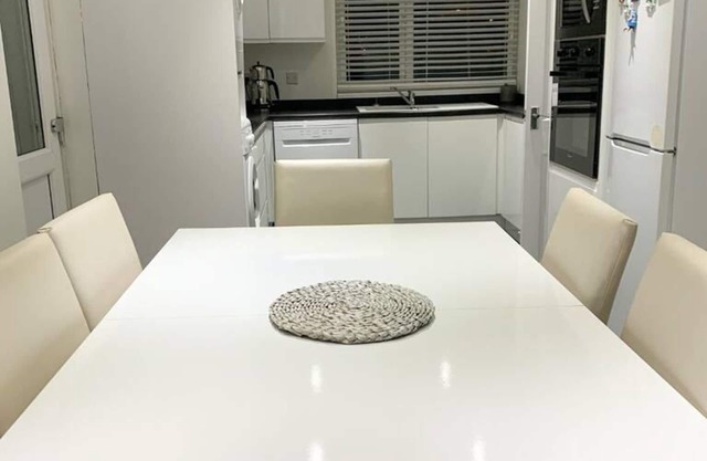 Stunning 2-bed House in Pembroke Dock