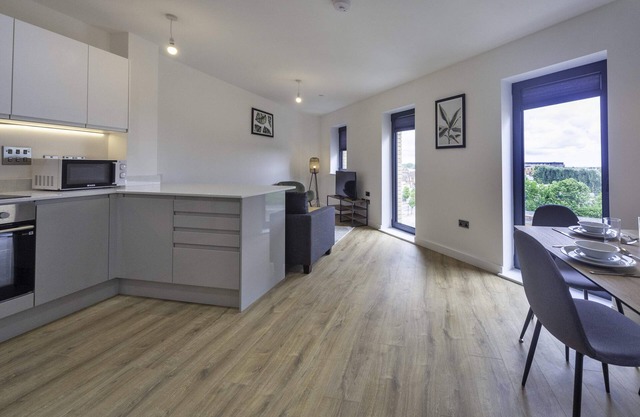 Stunning 2 Bedroom Apartment in Central Ashford