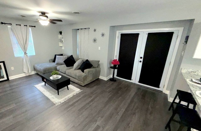 Stunning 2-Bedroom loft apartment in waterfront community near BWI