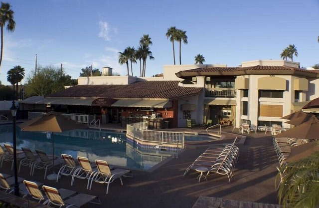 Stunning 2BR Condo with Garden at Scottsdale Camelback Resort