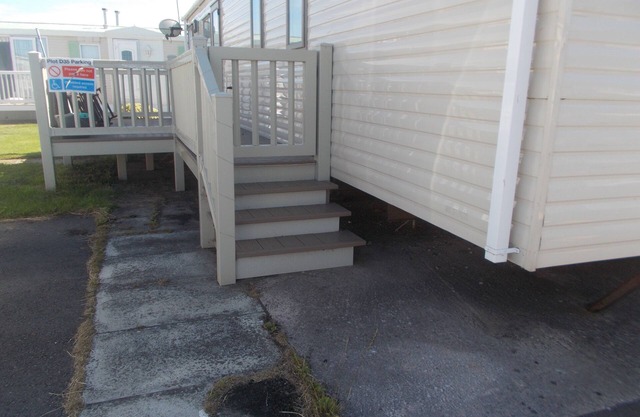 Stunning 3-bed Caravan in Abergele