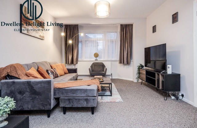 Stunning ☆ 3 Bedroom ☆ 2 Bath house Hainault/Greater London☆
