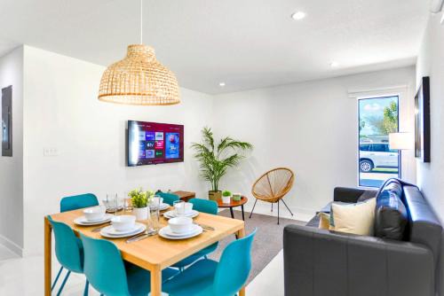Stunning 3-Bedroom Duplex with Free Parking