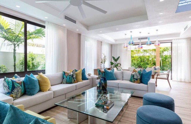 Stunning 3 Bedroom Villa with Pool, Luxurious Villa in Safe Gated Community with Pool