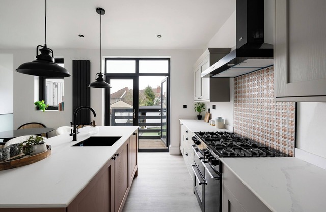 Stunning 4 bed house in Horfield with all amenities