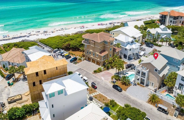 Stunning 4 Bedroom Seagrove Home, Amazing Master Suite, Private Pool & Private