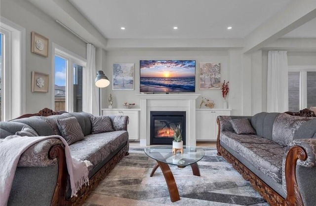 Stunning 4bedrooms with 2.5 baths