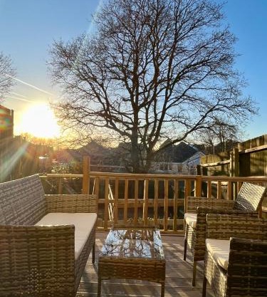 Stunning 4BR, Garden,Parking - Oakview