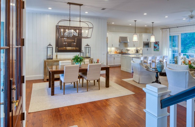 Stunning 5 bedroom & 4.5 bath Wilson Cottage