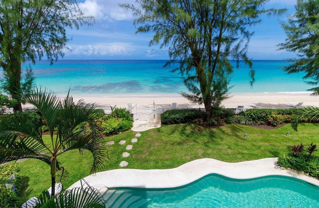 Stunning 5 Bedroom Old Trees Villa