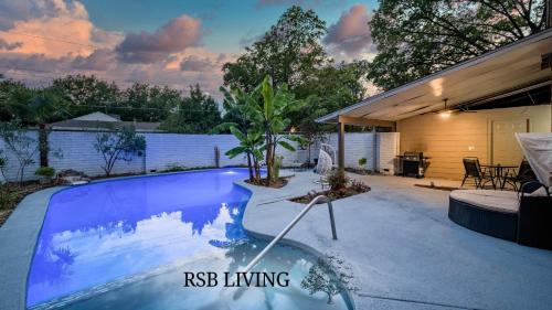 Stunning 5BR 2BA Holiday Home with Private Pool and Cinema