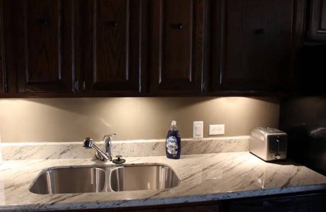 Stunning and Convenient Located 1B/1B Apartment