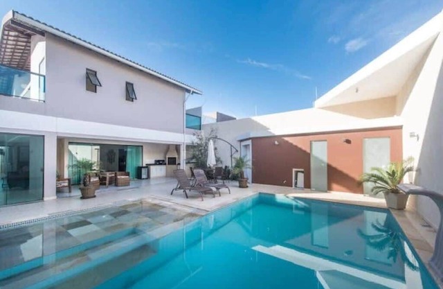 Stunning and Fancy Mansion - CBF003