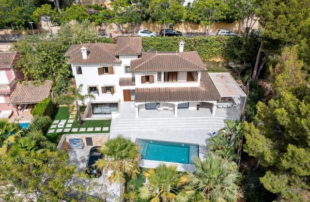Stunning and modern 5 bed villa in Portals