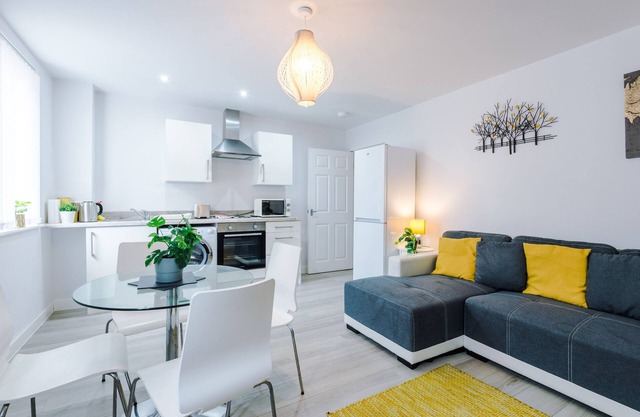 Stunning and Modern 2 bedroom Apt in Liverpool