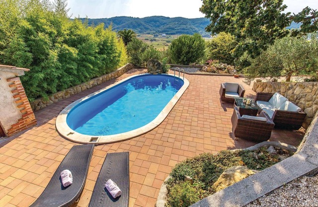 Stunning apartment in Supetarska Draga