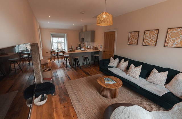 Stunning Apartment in a 16thC listed building