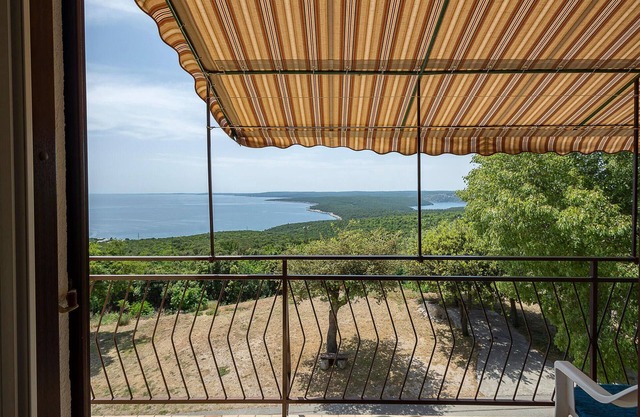 Stunning apartment in Koromacno