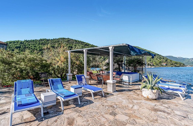 Stunning apartment in Ston with WiFi