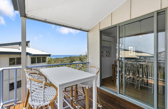 Stunning Beach Front Villa At Castaway Cove