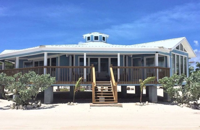 Stunning Beach House at Paradise Beach South Andros