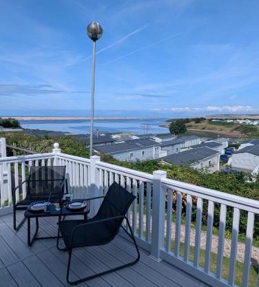 STUNNING CARAVAN with PANORAMIC VIEWS WEYMOUTH LITTLESEA HAVEN