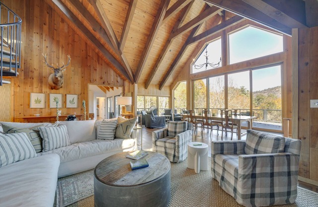 Stunning Cashiers Vacation Home w/Mountain Views!