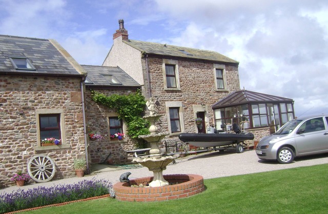 Stunning coastal country cottage 2 beds sleeps 5
