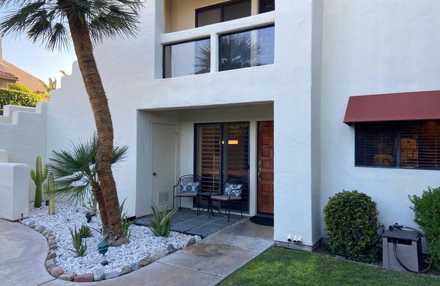 Stunning Condo in Palm Springs in Indian Canyons neighborhood