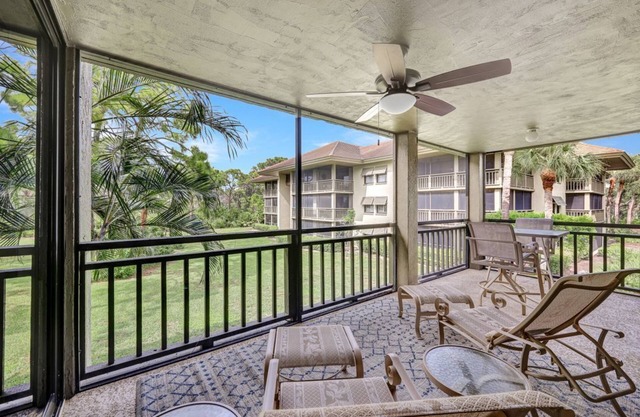 Stunning Condo, Private Beach Access, 2 Bed 2 Full Bath - Bonita Bay & Kayaking