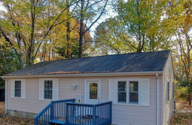 Stunning Cottage in Gated Bayfront Community (Angola By the Bay)