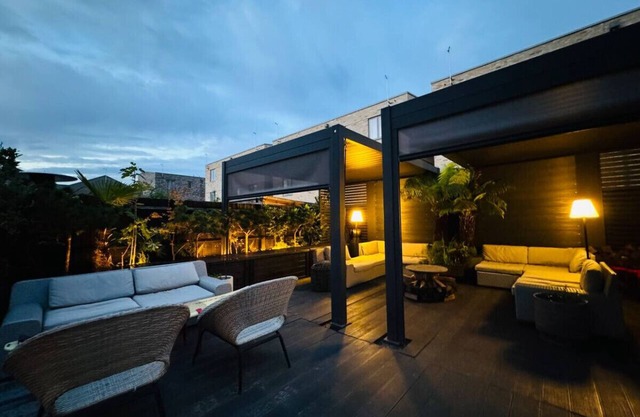 Stunning Designer House in Fantastic City Location