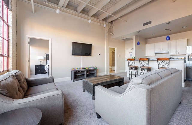 Stunning Downtown Condo "Central CBD Location" with Secure Onsite Parking