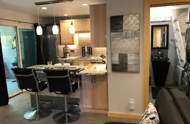 STUNNING Downtown PEARL St. SUITE Retreat!