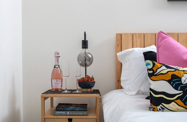 Stunning Flat in a Converted Chapel Free Parking Fast WiFi Smart TV
