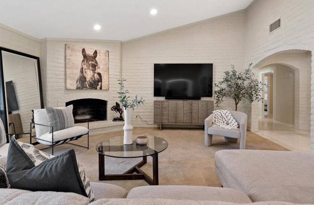 Stunning Fully Furnished Home in Golf Community