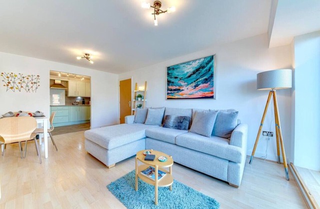 Stunning Central Space in the City 2BR 2BA