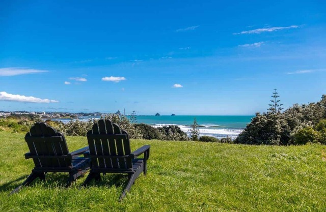 Stunning Holiday House in New Plymouth