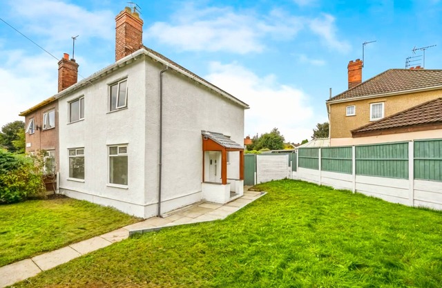 Stunning home - Beautiful gardens - Prime location